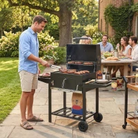 Outsunny Barbacoa de Carbón con Bandeja Ajustable Estantes Plegables Ruedas Termómetro Tapa Chimenea Ventilaciones y Cesta(m-10)