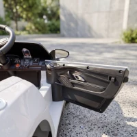 AIYAPLAY Elektryczny samochód dla dzieci 12V z pilotem, akumulatorem litowym, 2 silniki, miękki start, tylne zawieszenie Biały(m-11)