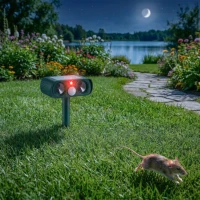 Outsunny Ultrasonic Cat Repellent, PIR Motion Sensor 110°, LED Flash, Solar Cat Deterrents for Gardens UK(m-10)