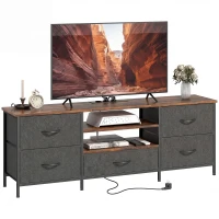 HOMCOM Meuble TV 140 cm, meuble télé 65 pouces, station de charge, 5 tiroirs en tissu, étagères ouvertes, 140x30x50cm, marron(m-12)