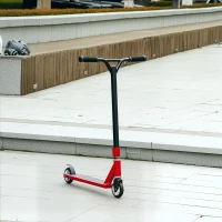 HOMCOM Stunt Scooter, 360° Entry Level Tricks Scooter w/ Lightweight Aluminium Deck and ABEC 7 Bearing, For Age 14+ Beginners, Red(m-9)
