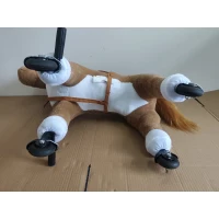 AIYAPLAY Reitpferd für Kinder auf Rollen in Plüsch, Musik, Soundeffekt, Pedal, Griff, 73x40x66cm, Braun(m-2)