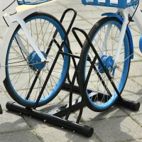 HOMCOM Rastrelliera da Terra per 2 Biciclette con Pneumatici fino 6.5 cm, Telaio Orientabile in Acciaio Nero, 60x54x57cm(m-2)