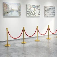 HOMCOM Stâlpi de Delimitare din Oțel Inoxidabil Aurii cu Frânghie Catifelată Roșie de 1,5 m și Bază Reîncărcabilă, Ø32x96 cm(m-9)