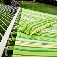 Outsunny Hangmat hangbed hangzetel hangend bed familie meerdere personen 210 kg 2 kleuren houten paal(m-9)