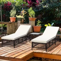 Outsunny Conjunto de 2 Espreguiçadeiras de Vime Sintético com Mesa de Centro Encosto Reclinável em 5 Posições 196x54x32cm Marrom(m-10)