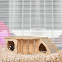 PawHut Maisonnette pour rongeurs abri pour rongeurs 2 entrées rampe et espace foin dim. 60L x 37l x 19H cm bois naturel sapin(m-2)