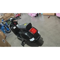 AIYAPLAY Motocicleta Elétrica Infantil Vespa PX150 12 V com Bateria de Lítio 35 W 2 Motores 25° Limitação de Direção para 3-6 Anos(m-3)