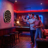 HOMCOM Elektronische Dartscheibe Dartboard mit Englische Sprachansagen LED-Anzeigen 6 Darts 24 Dartköpfe 18 Spiele 159 Varianten Dartautomat Dartscheibe Set für bis zu 8 Spieler(m-9)