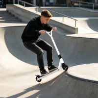SPORTNOW Scooter Acrobático para Trucos con Plataforma de Aluminio Rodamientos ABEC-7 Ruedas 100 mm Manillar 360° Blanco(m-9)
