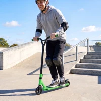 SPORTNOW Scooter Acrobático para Trucos con Plataforma de Aluminio Rodamientos ABEC-7 Ruedas 100 mm Manillar 360° Verde(m-10)