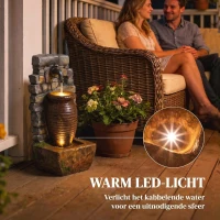Outsunny Tuinfontein met verstelbare waterstroom en 3-laags rustieke stenen muur in kruikdesign(m-4)