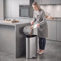 HOMCOM Lixeira com tampa Soft-Close Lixeira de pedal com balde interno removível 30L Prata(m-2)