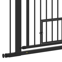 PawHut 106 cm hoog huisdierenhek met aanpasbare breedte, ingebouwde kattendeur, voor trappen en deurposten, Zwart(m-11)