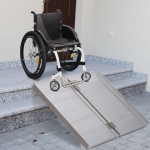 HOMCOM Folding Aluminum Ramp Wheelchairs/Scooters/Pet W/Handle Mobility Ramp W/Handle 24"(c-1)