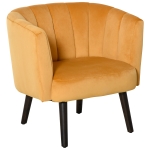 Fauteuil lounge design pieds inclinés effilés bois hévéa velours moutarde
