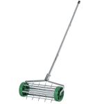 Outsunny gazonbeluchter handvat lengte verstelbaar handverticuteer gazonbeluchter spiked roller gazon rollende gazonbeluchter onderhoud tuin verzinkte buis groen + zilver 135 x 42,5 x 15 cm