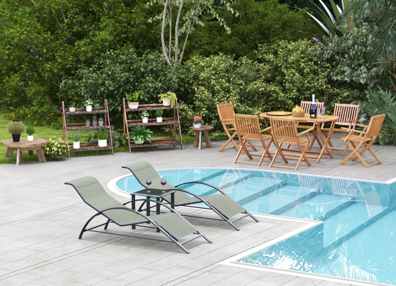 Courtyard swimming pool