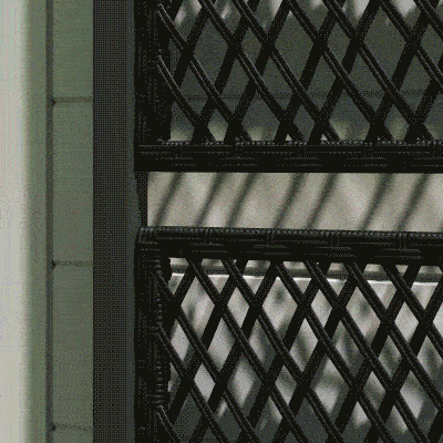 Outsunny Podwyższone grządki z kratą w stylu rattanu, skrzynia na rośliny z podporą 90 x 35 x 148cm ciemnoszary